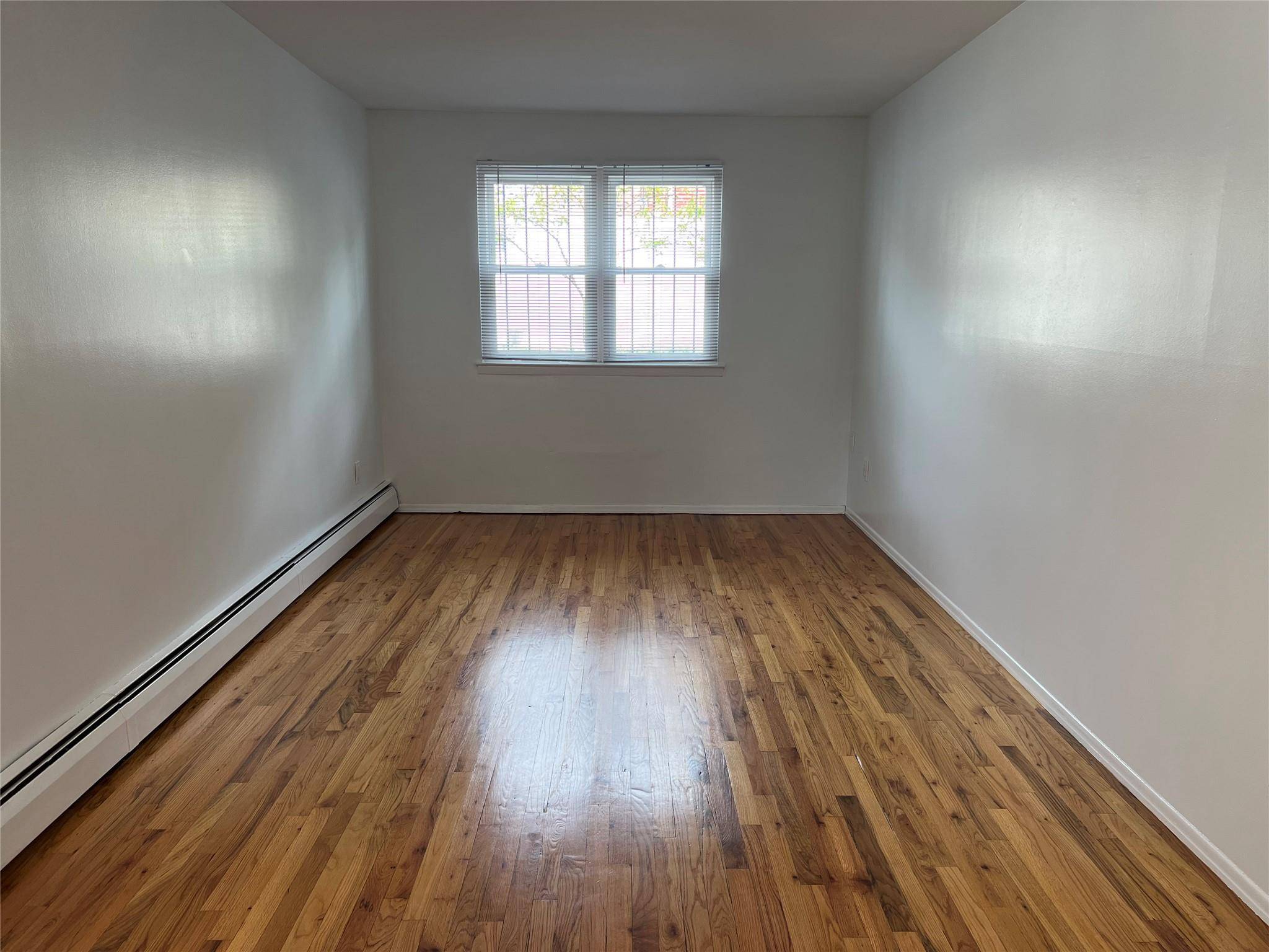 Bayside, NY 11361,210-15 41 AVE