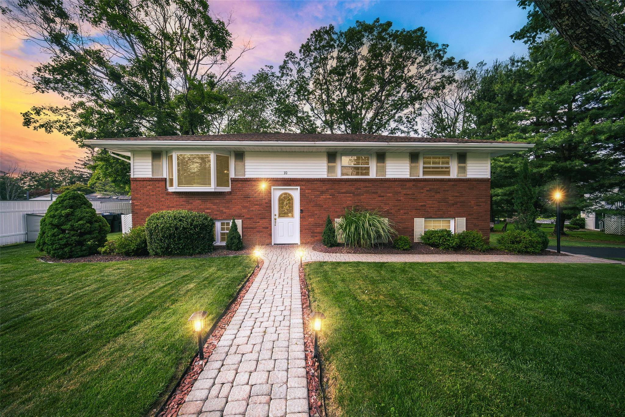 Monroe, NY 10950,10 Tulip LN