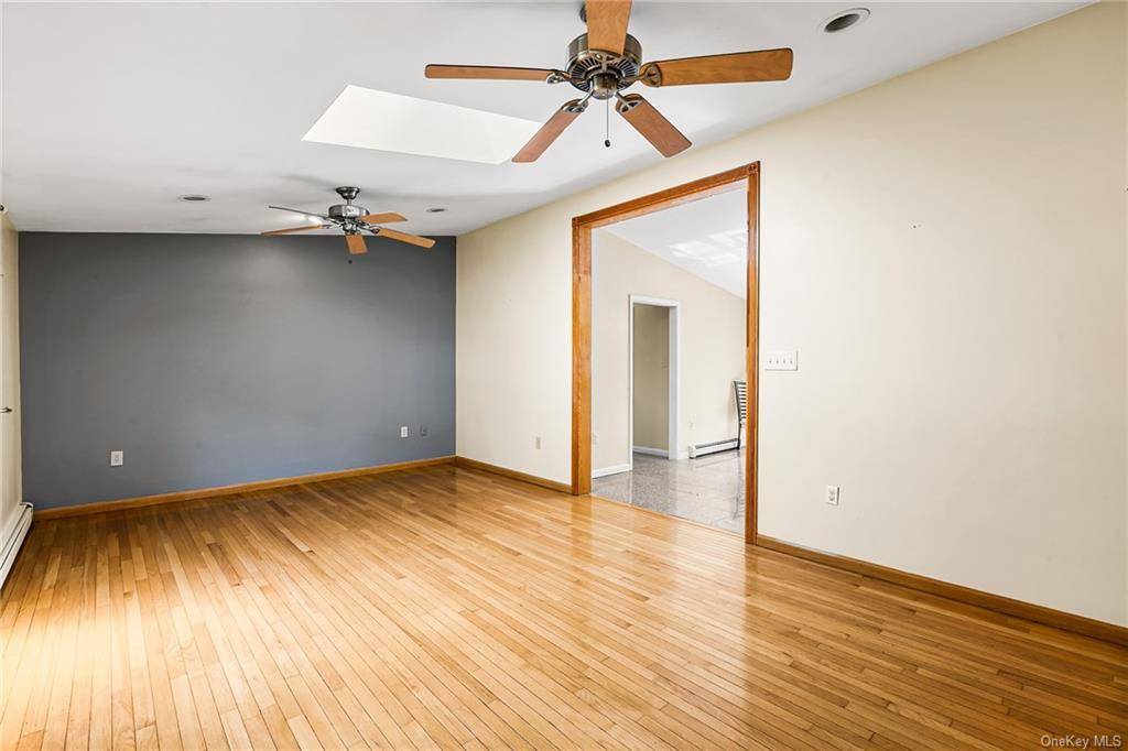 Wappingers Falls, NY 12603,19 Raker RD