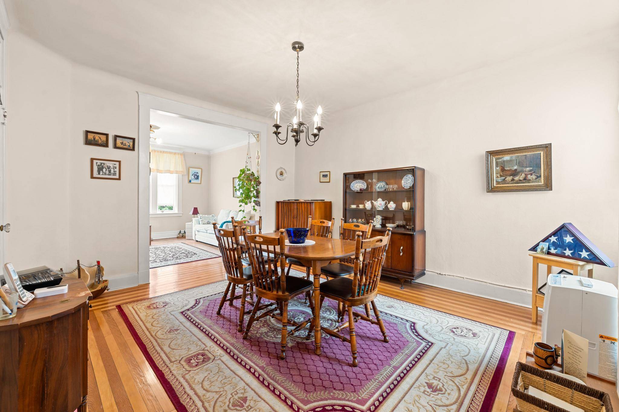 Jackson Heights, NY 11372,33-21 82nd ST #51
