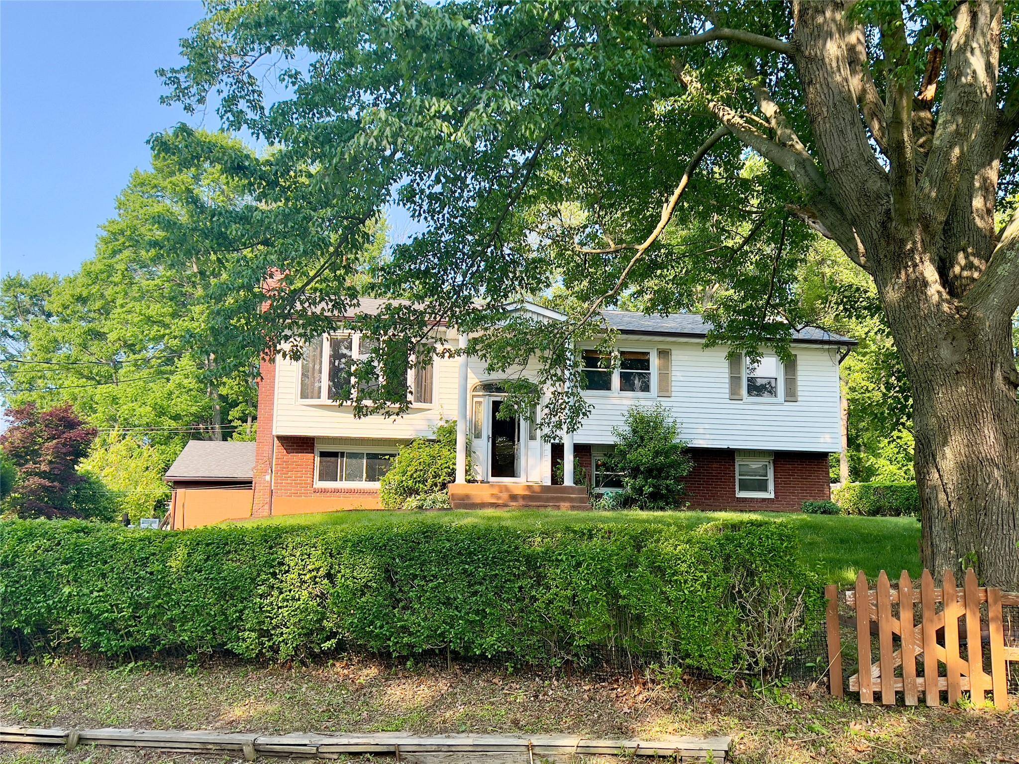 Carmel, NY 10512,6 Pelham DR