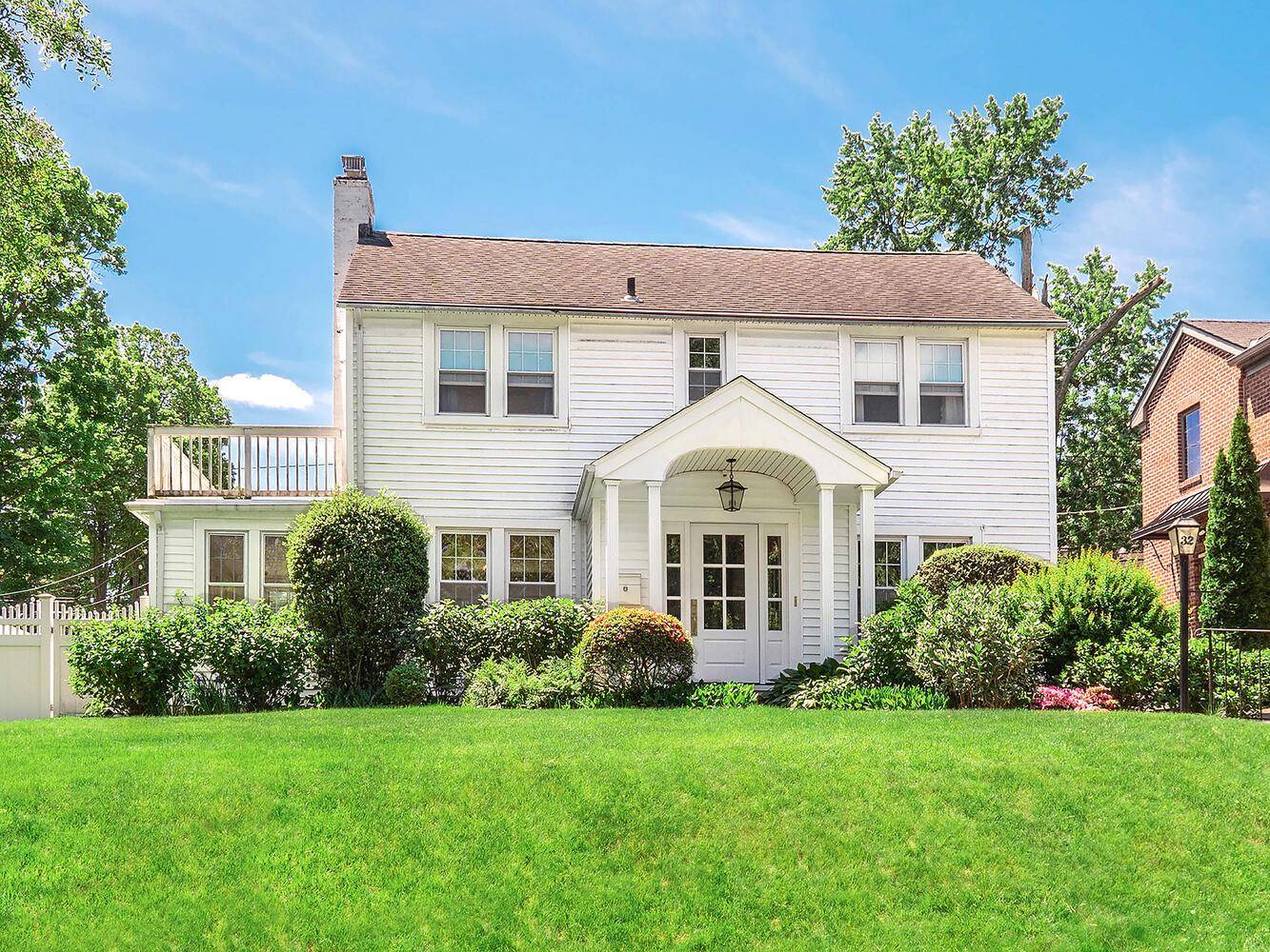 Great Neck, NY 11021,32 Valley View RD