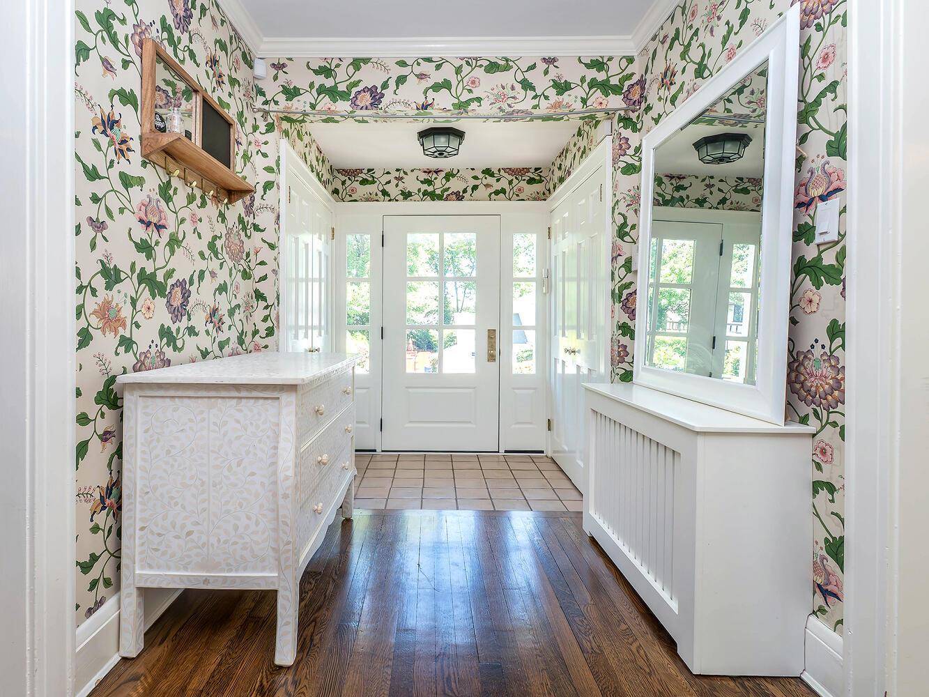 Great Neck, NY 11021,32 Valley View RD