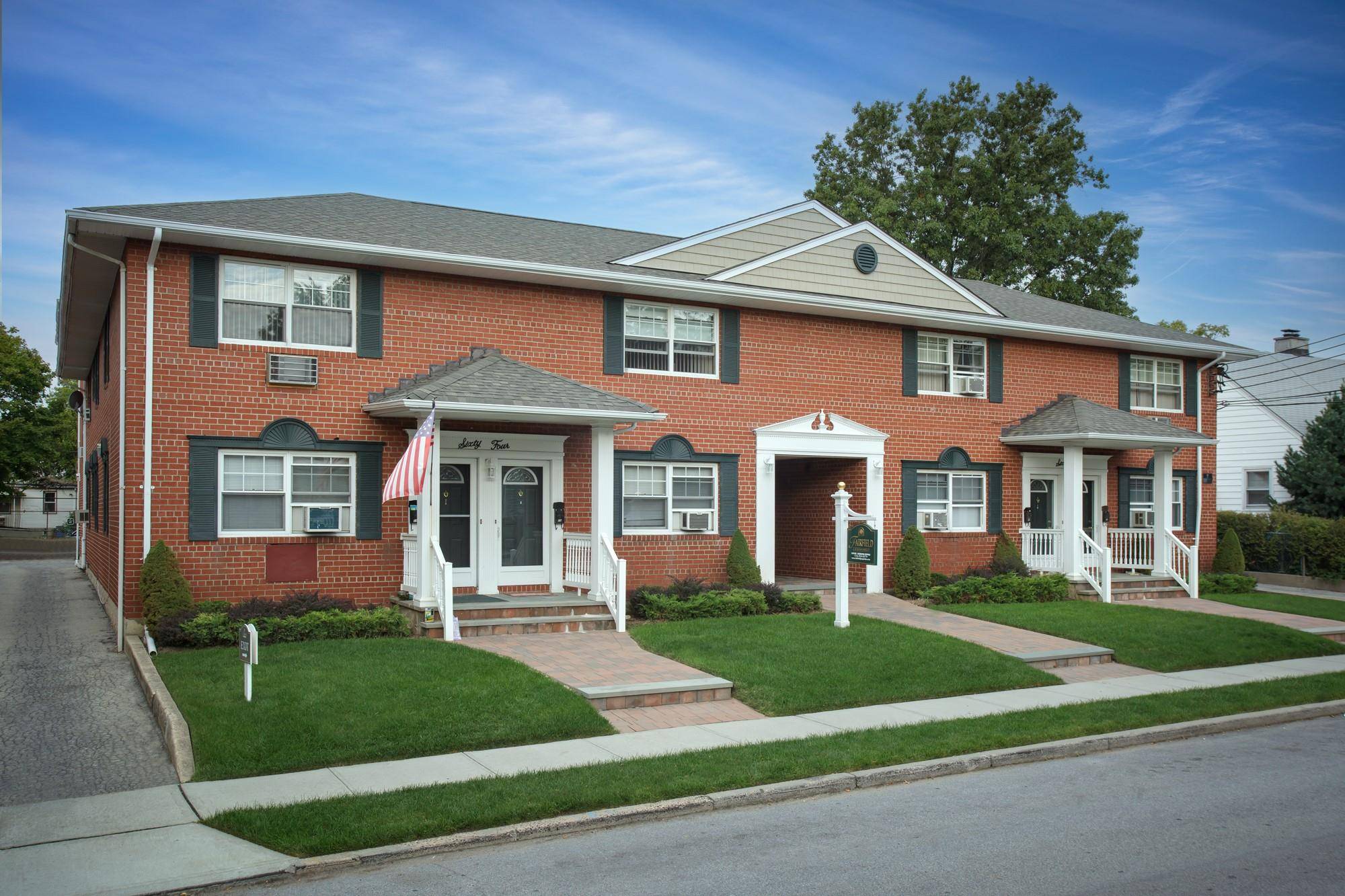 Valley Stream, NY 11580,64 Gibson AVE #4B