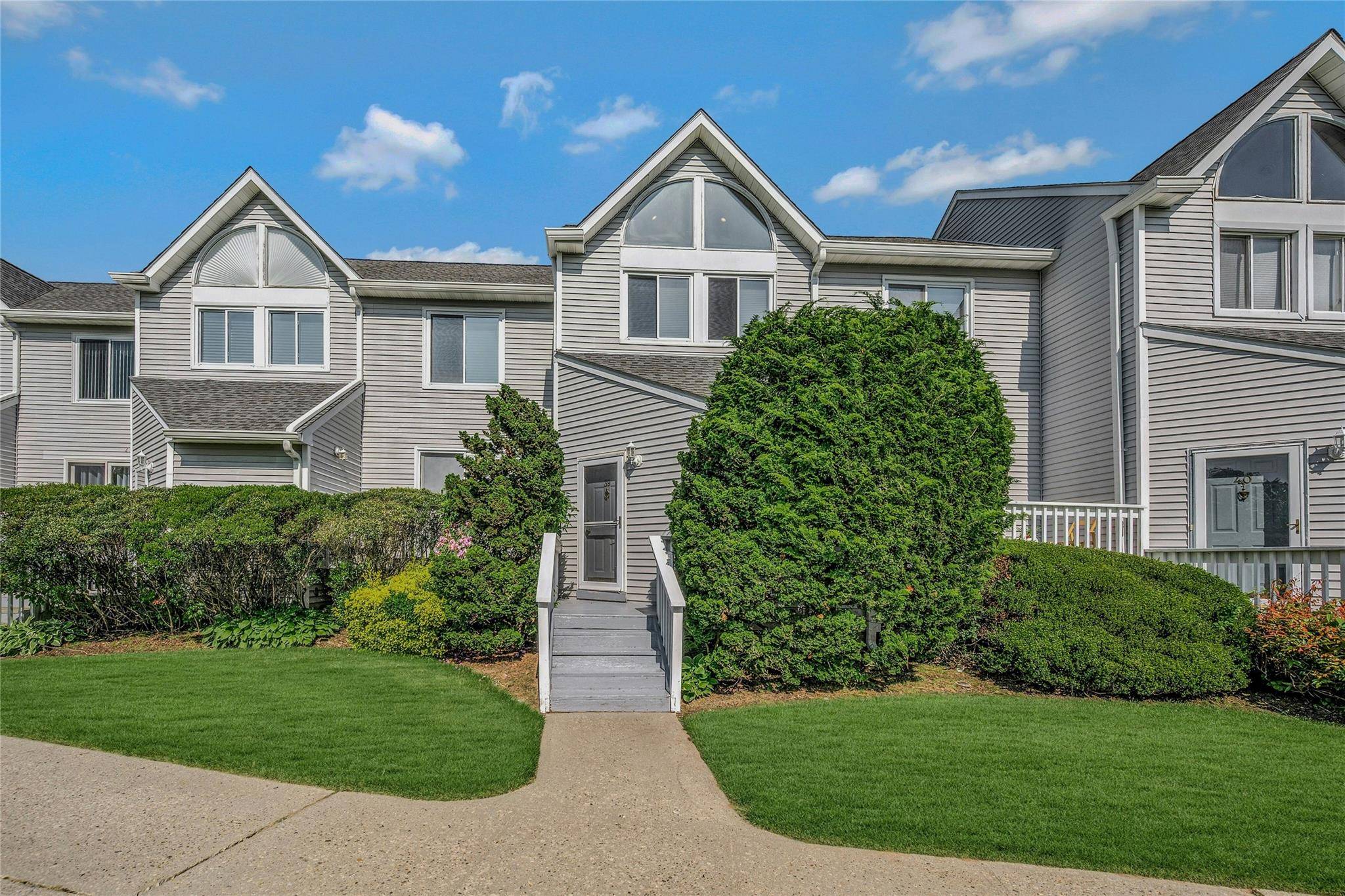 Coram, NY 11727,35 Gibbs RD #39