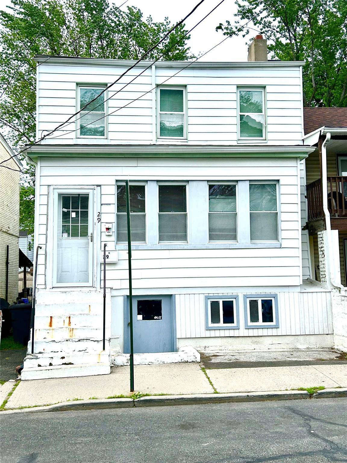 Haverstraw, NY 10927,29 Clinton ST