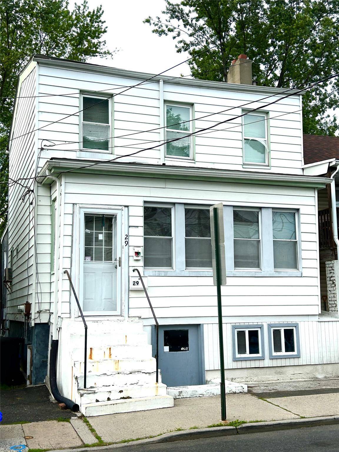 Haverstraw, NY 10927,29 Clinton ST