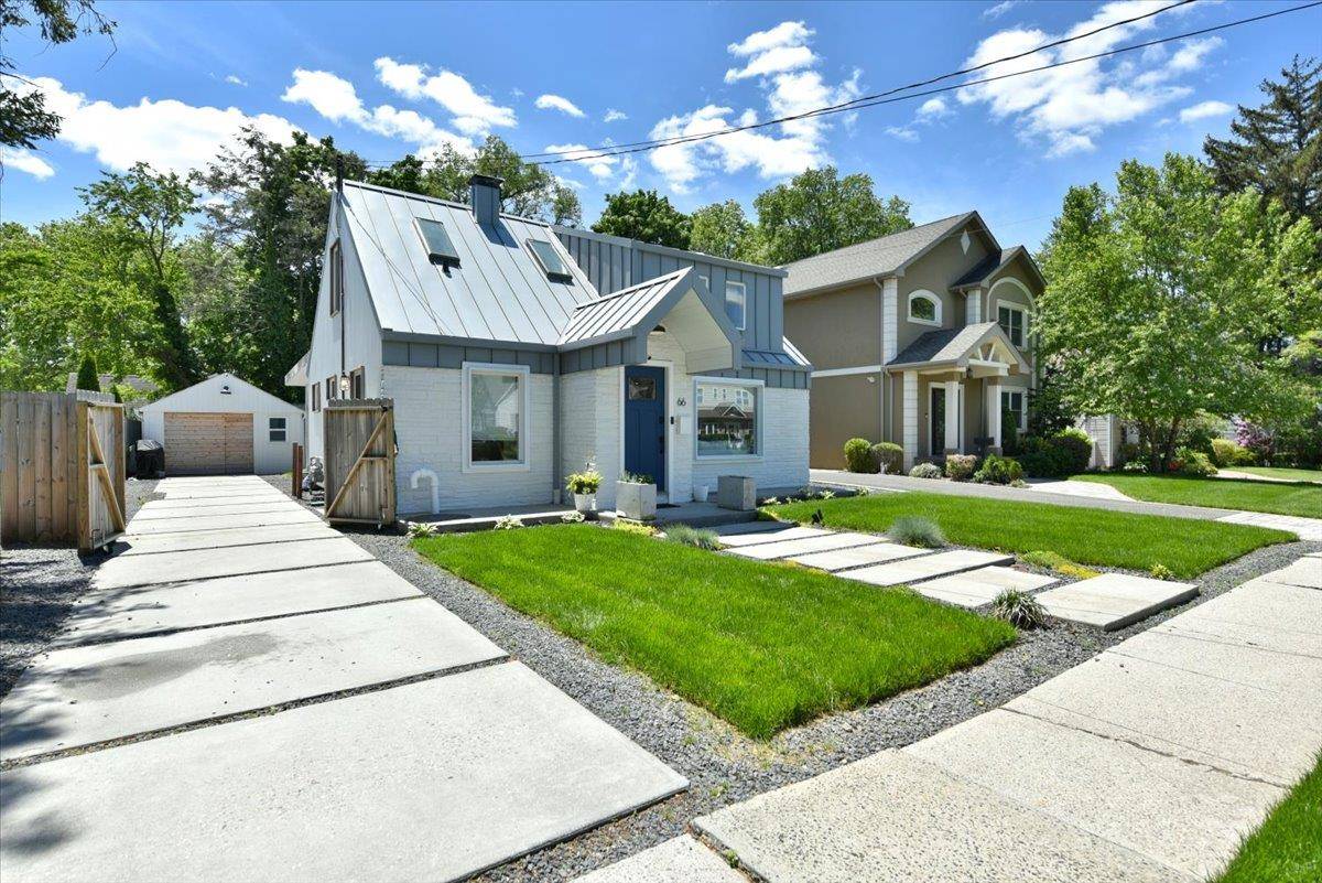 Roslyn Heights, NY 11577,66 Harvard ST