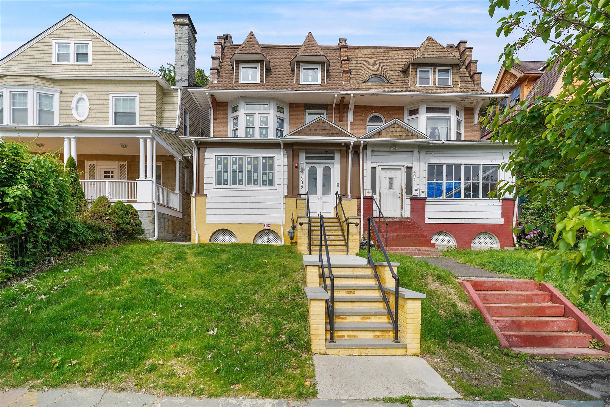 Newburgh, NY 12550,405 Grand ST #2