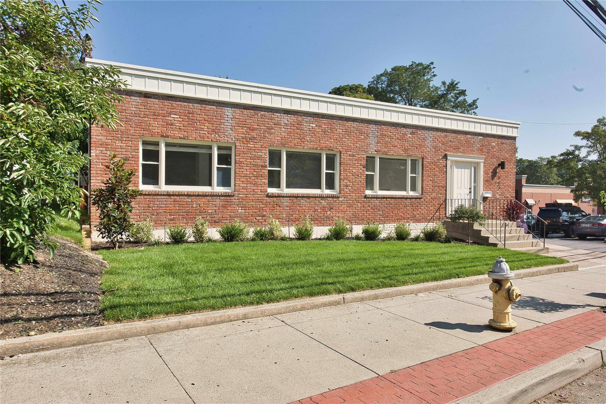 Kings Park, NY 11754,121 Pulaski RD #1