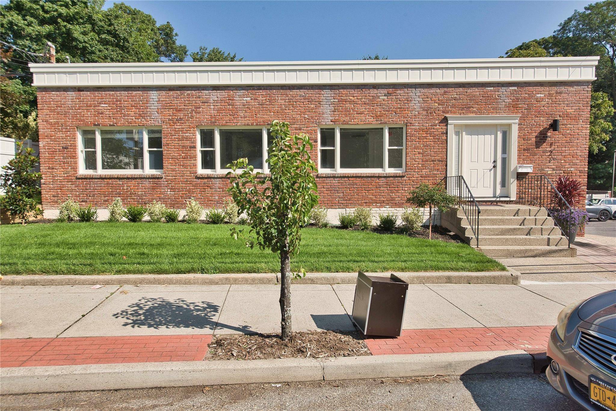 Kings Park, NY 11754,121 Pulaski RD #3