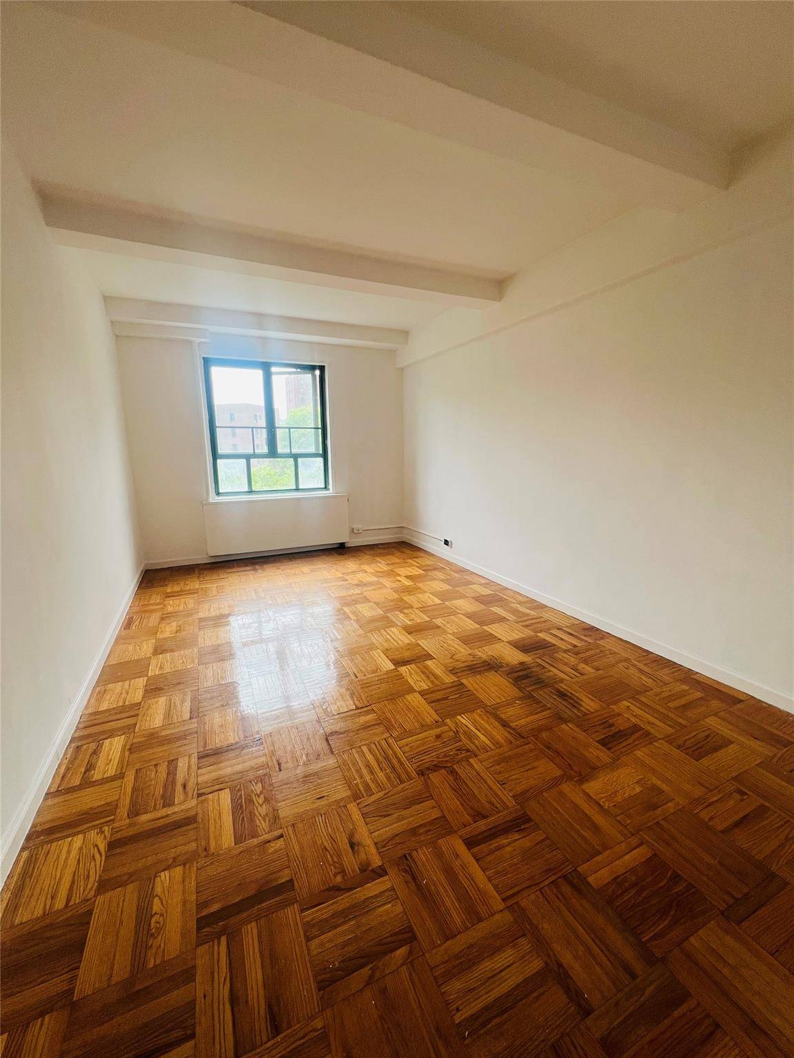 Bronx, NY 10462,2055 Saint Raymond AVE #7C