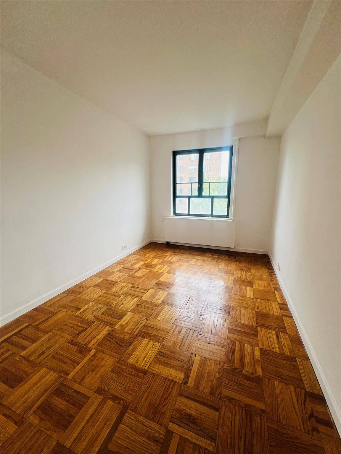 Bronx, NY 10462,2055 Saint Raymond AVE #7C