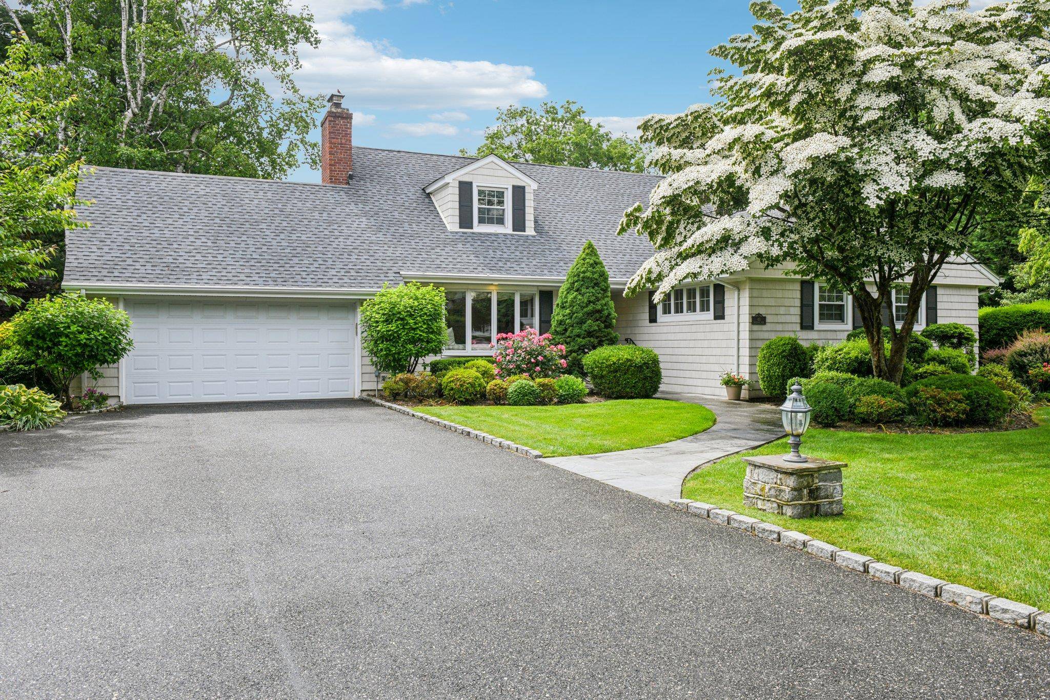 Garden City, NY 11530,46 Whitehall BLVD