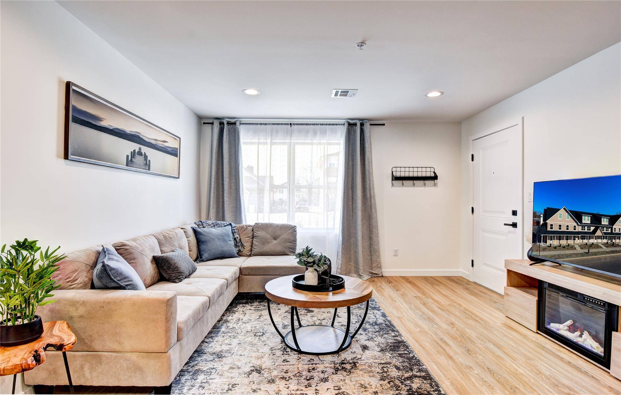 Wallkill, NY 12589,45 Park AVE #2A