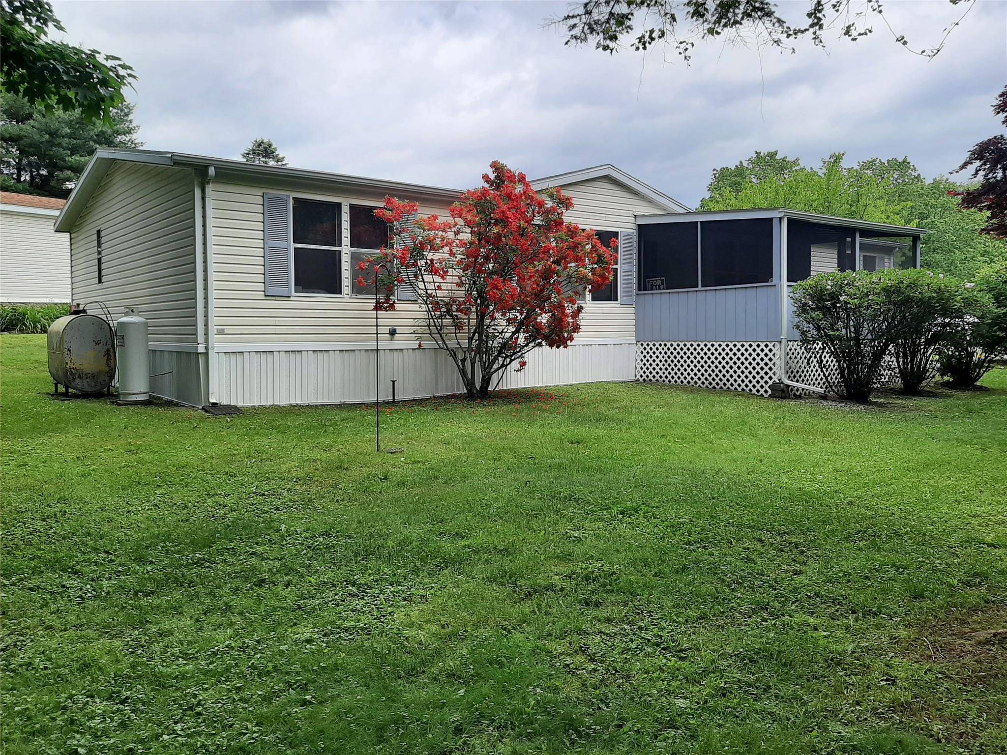 Hudson, NY 12534,13 Pine ST