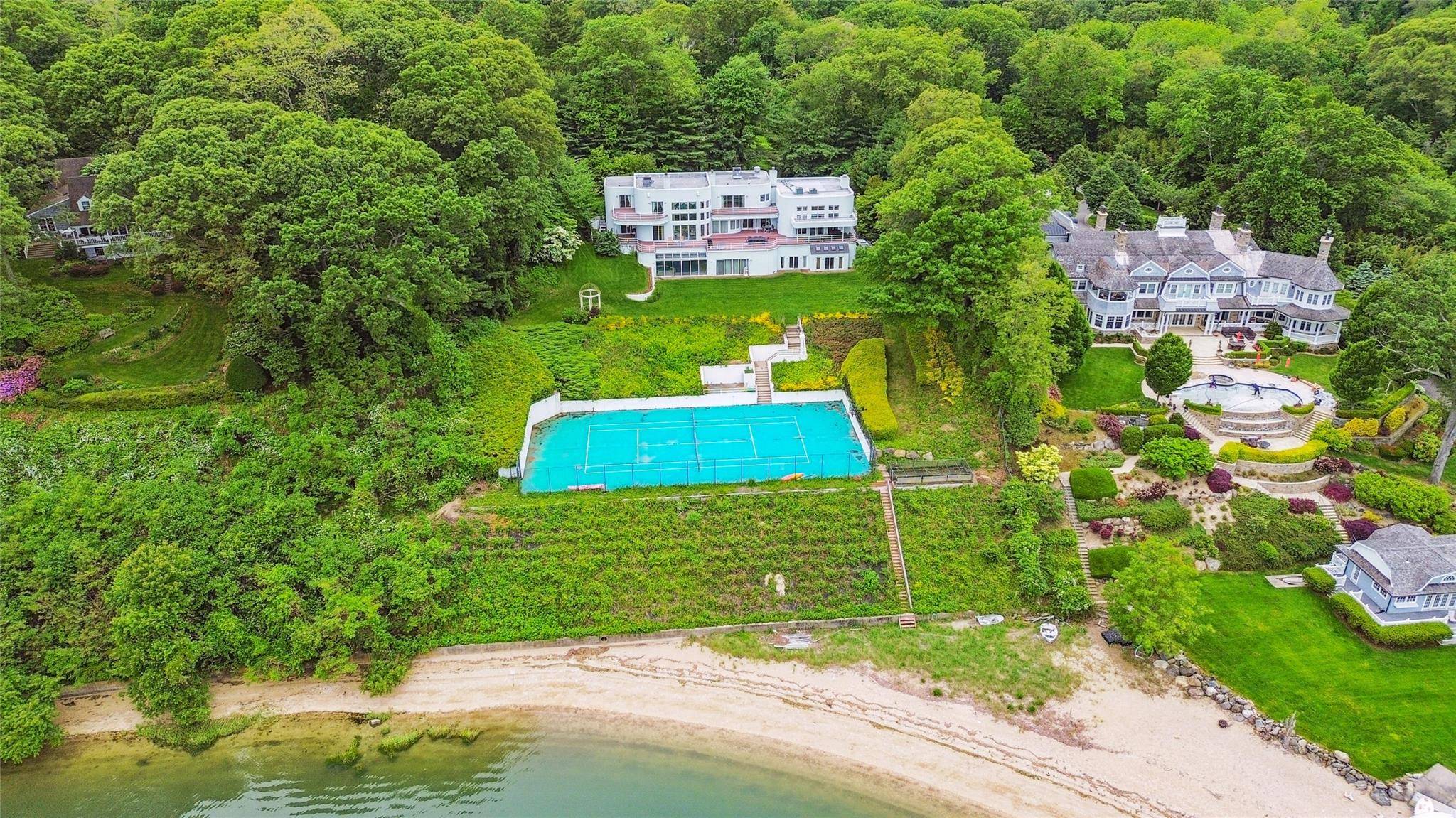 Oyster Bay Cove, NY 11771,26 Tennis Court RD