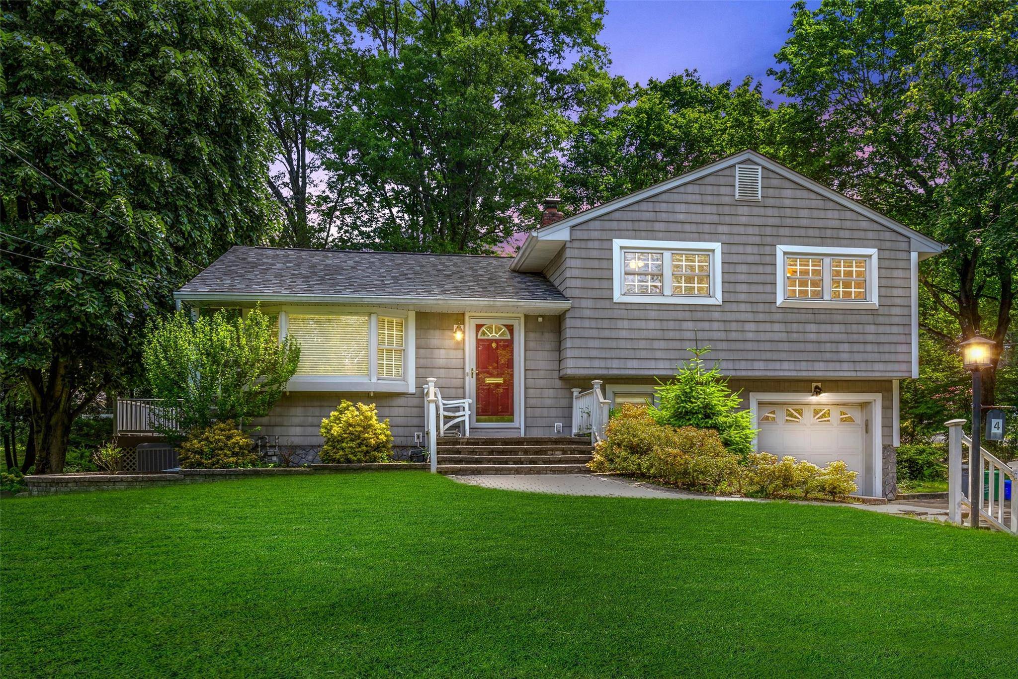 New City, NY 10956,4 Marcia LN