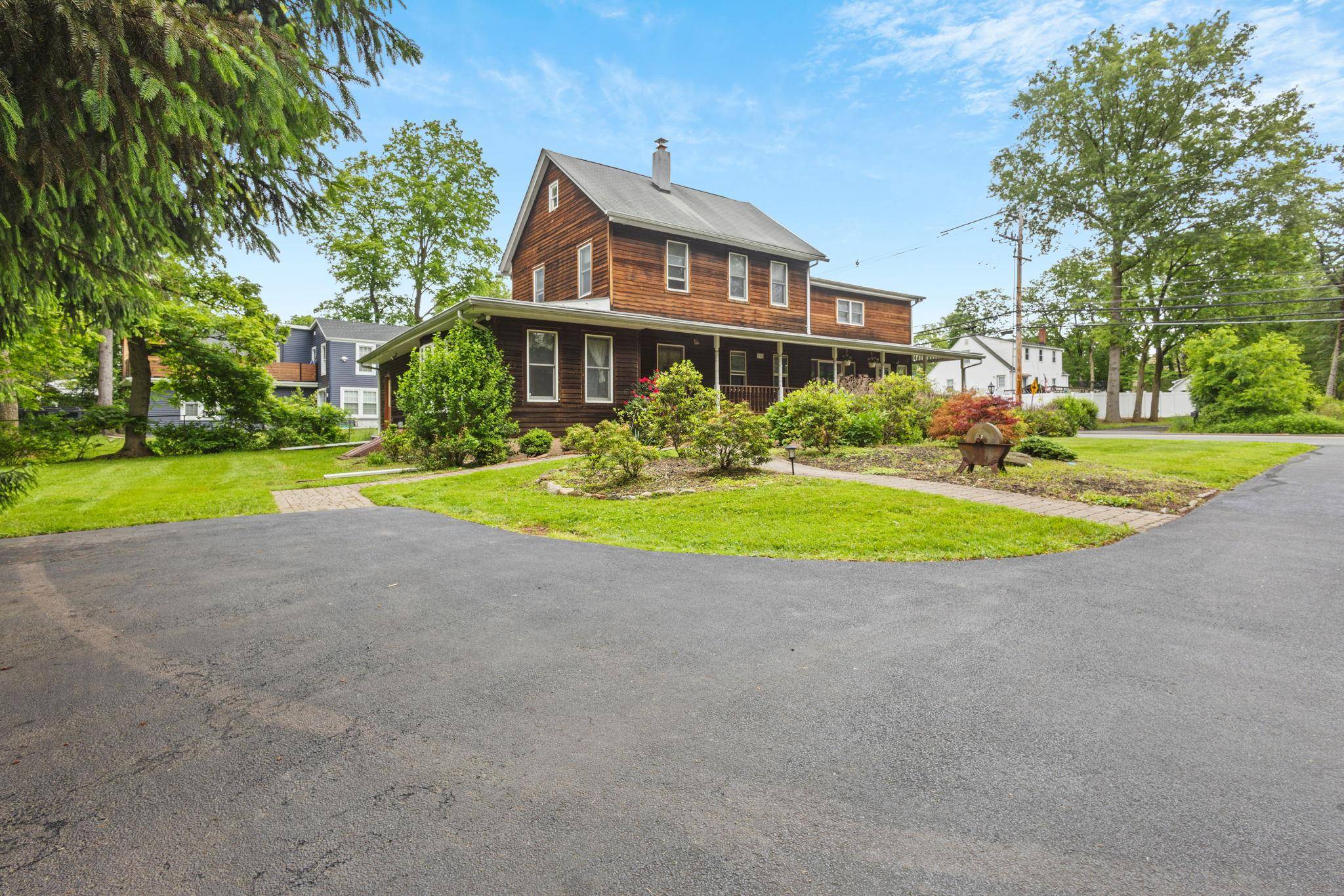 Blauvelt, NY 10913,570 Western HWY