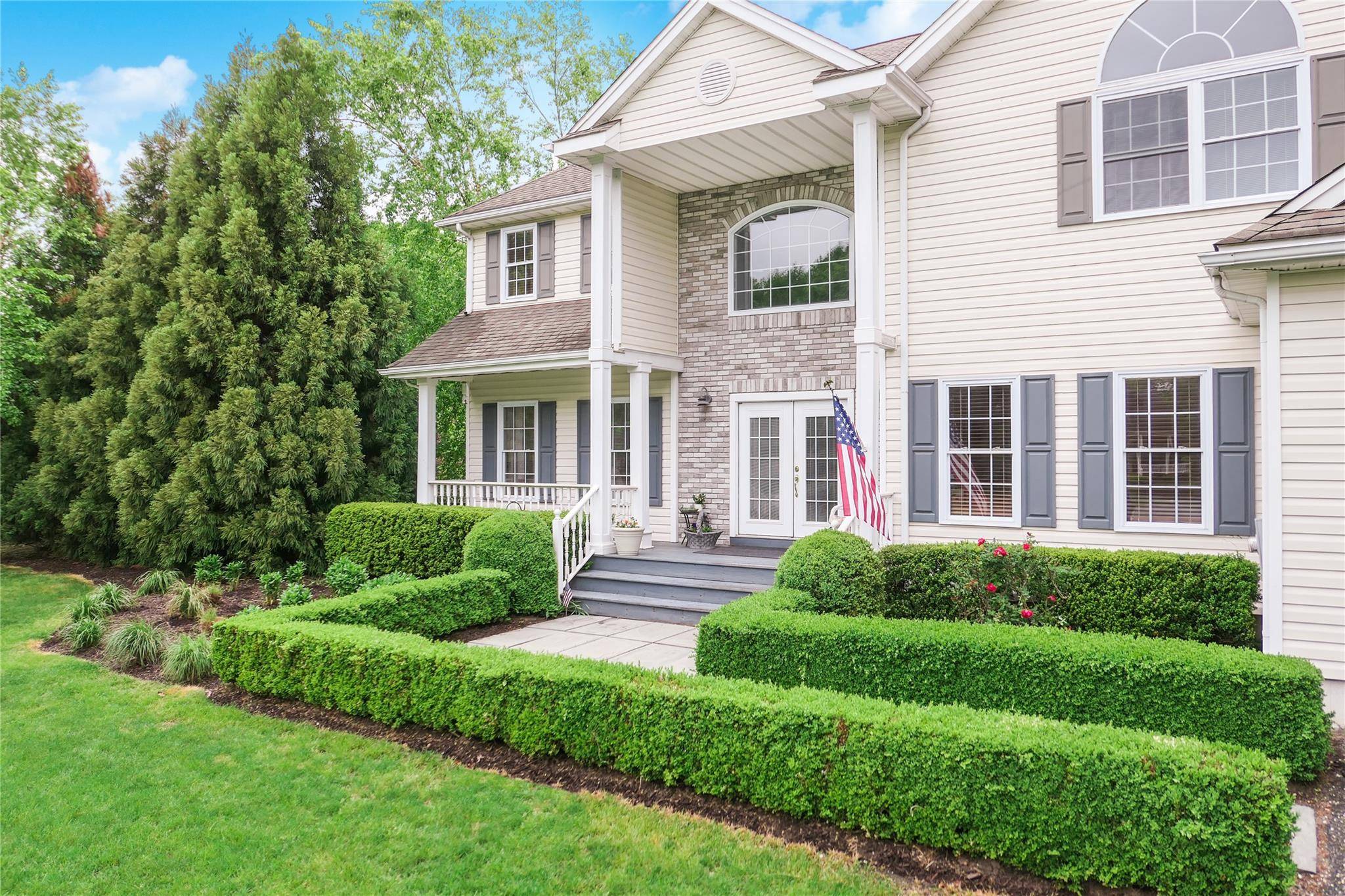 East Patchogue, NY 11772,12 Moss Creek LN