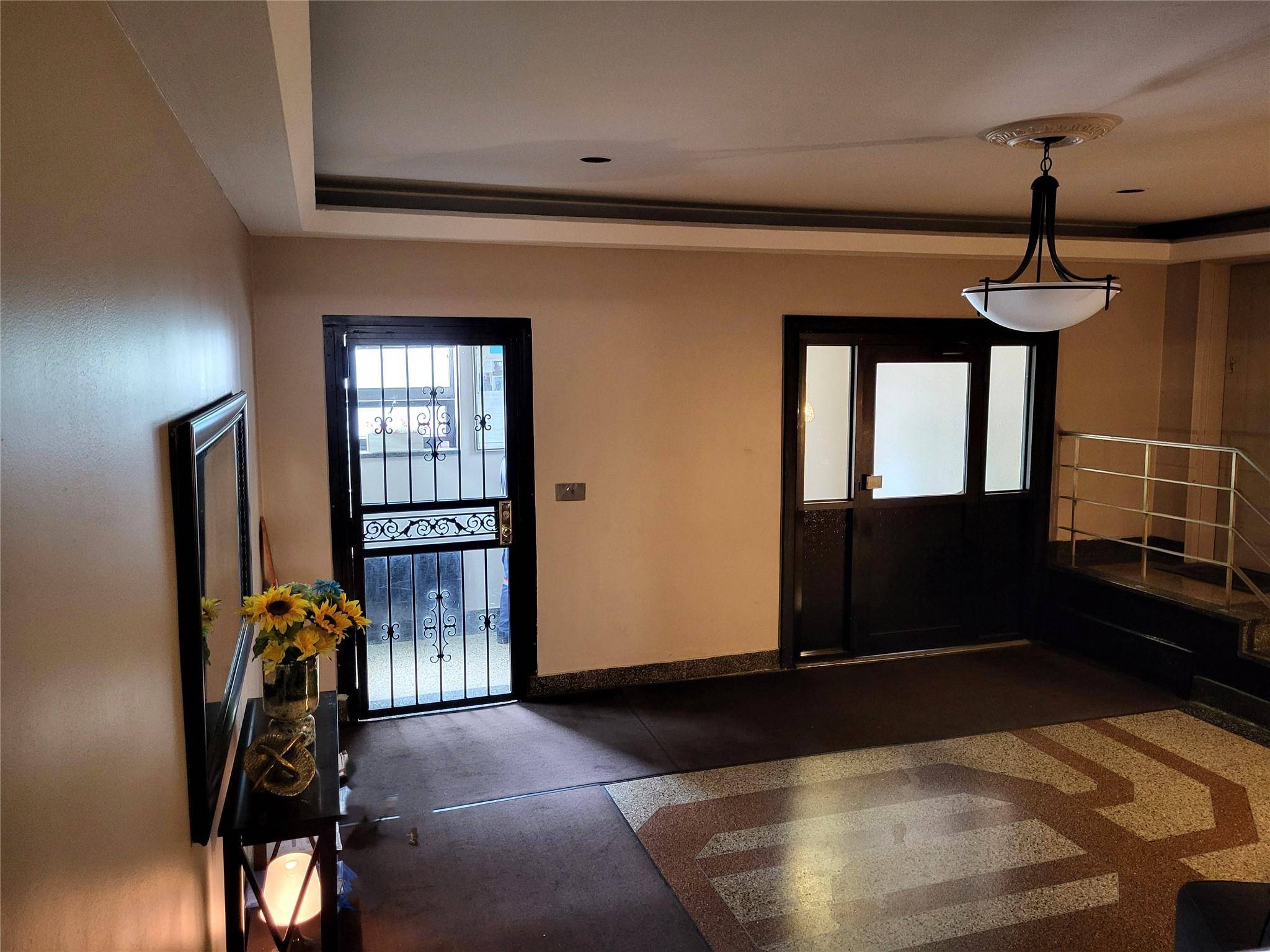 Yonkers, NY 10705,95 Sedgwick AVE #3J