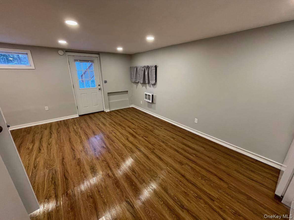 Poughkeepsie, NY 12603,1941 New Hackensack RD #L