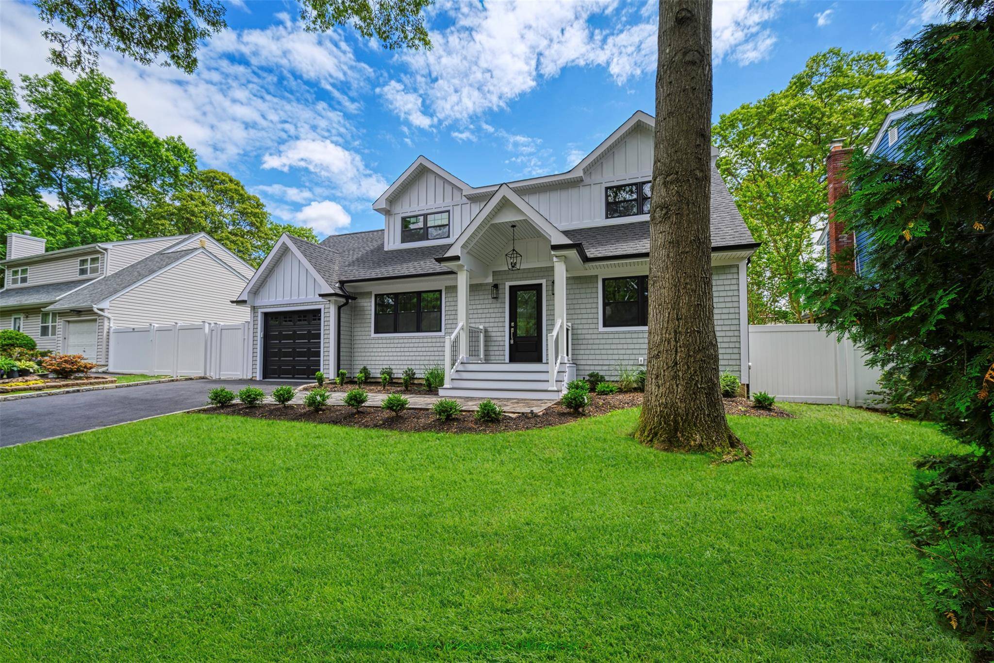 Huntington, NY 11743,8 Massey CT