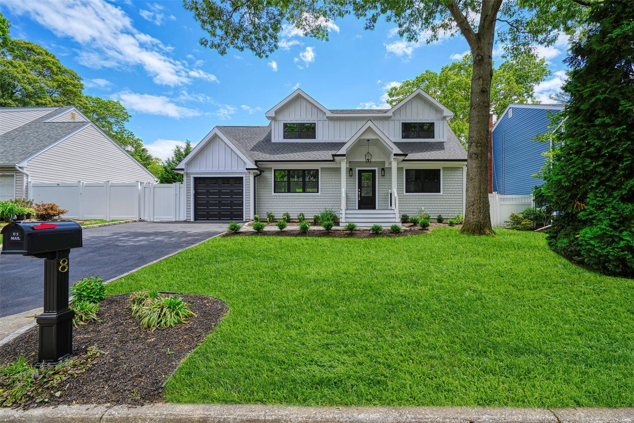 Huntington, NY 11743,8 Massey CT