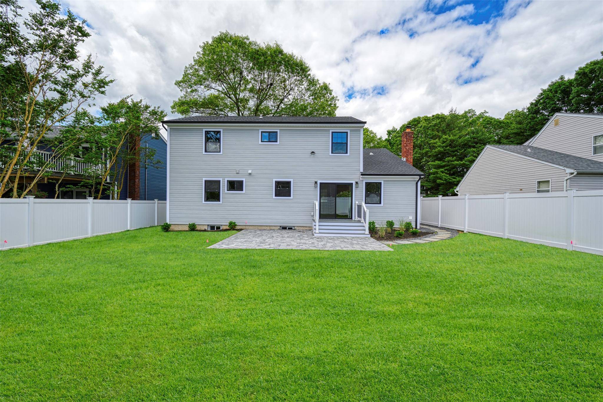 Huntington, NY 11743,8 Massey CT