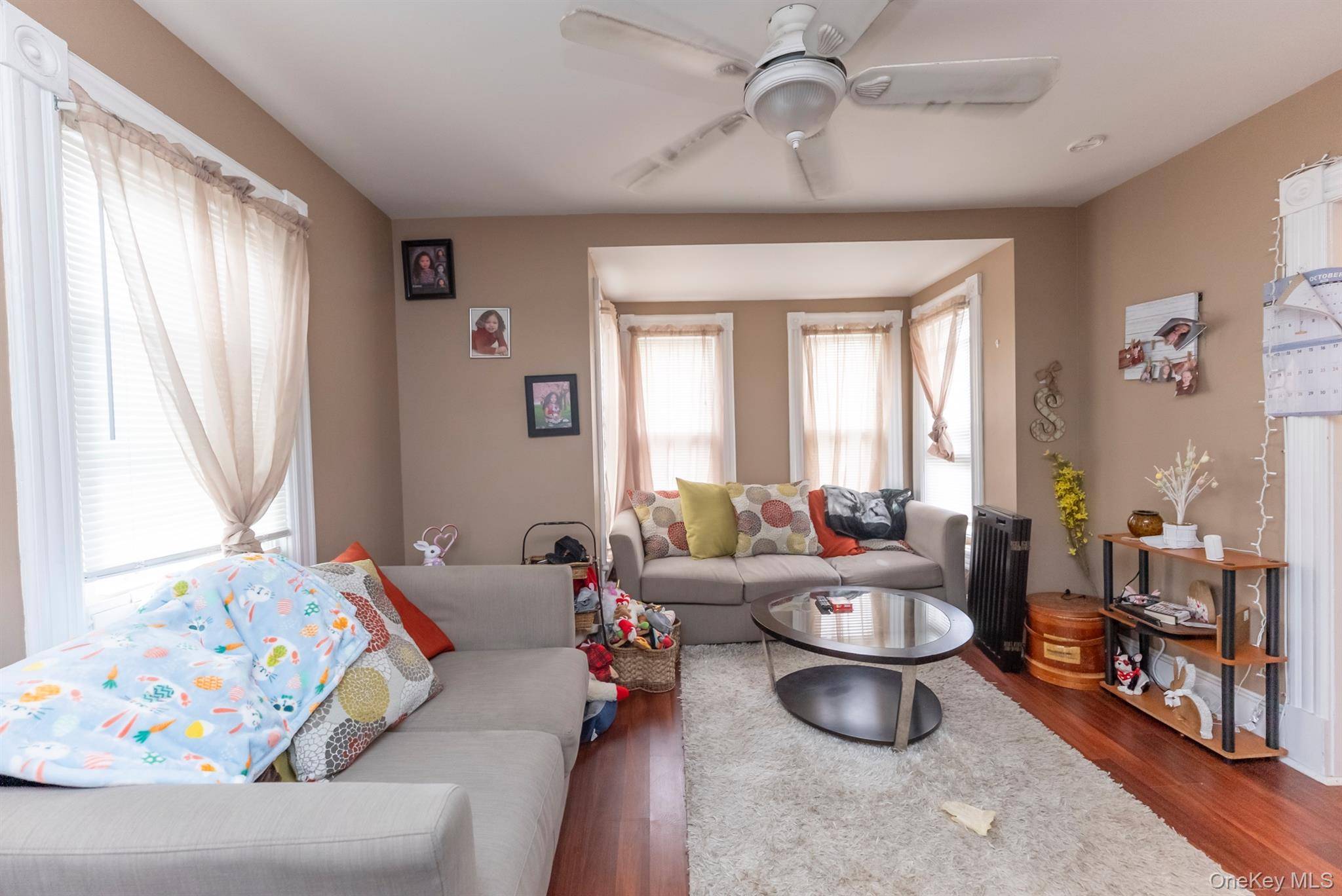 Port Ewen, NY 12401,185 Green ST