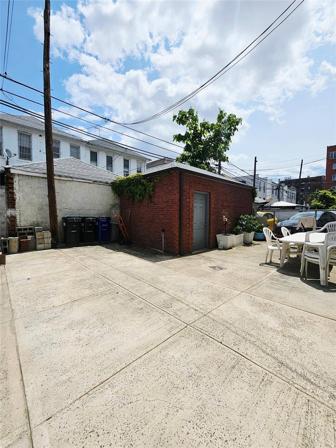 Brooklyn, NY 11223,1725 W 4th ST