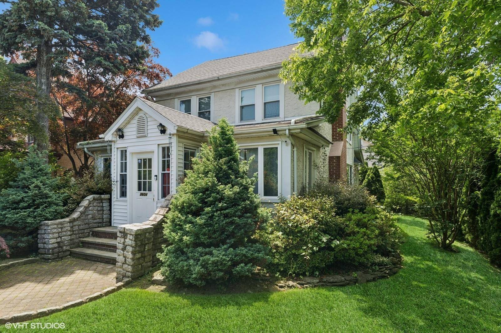Bayside, NY 11361,36-04 210th ST