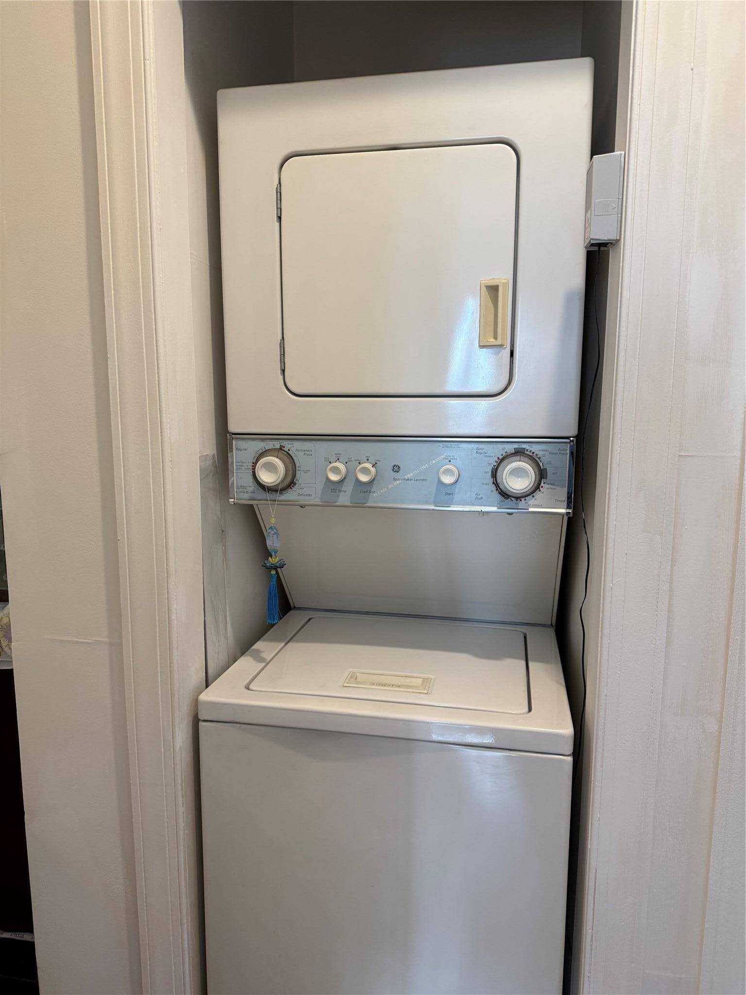 Flushing, NY 11355,41-05 College Point BLVD #3FL