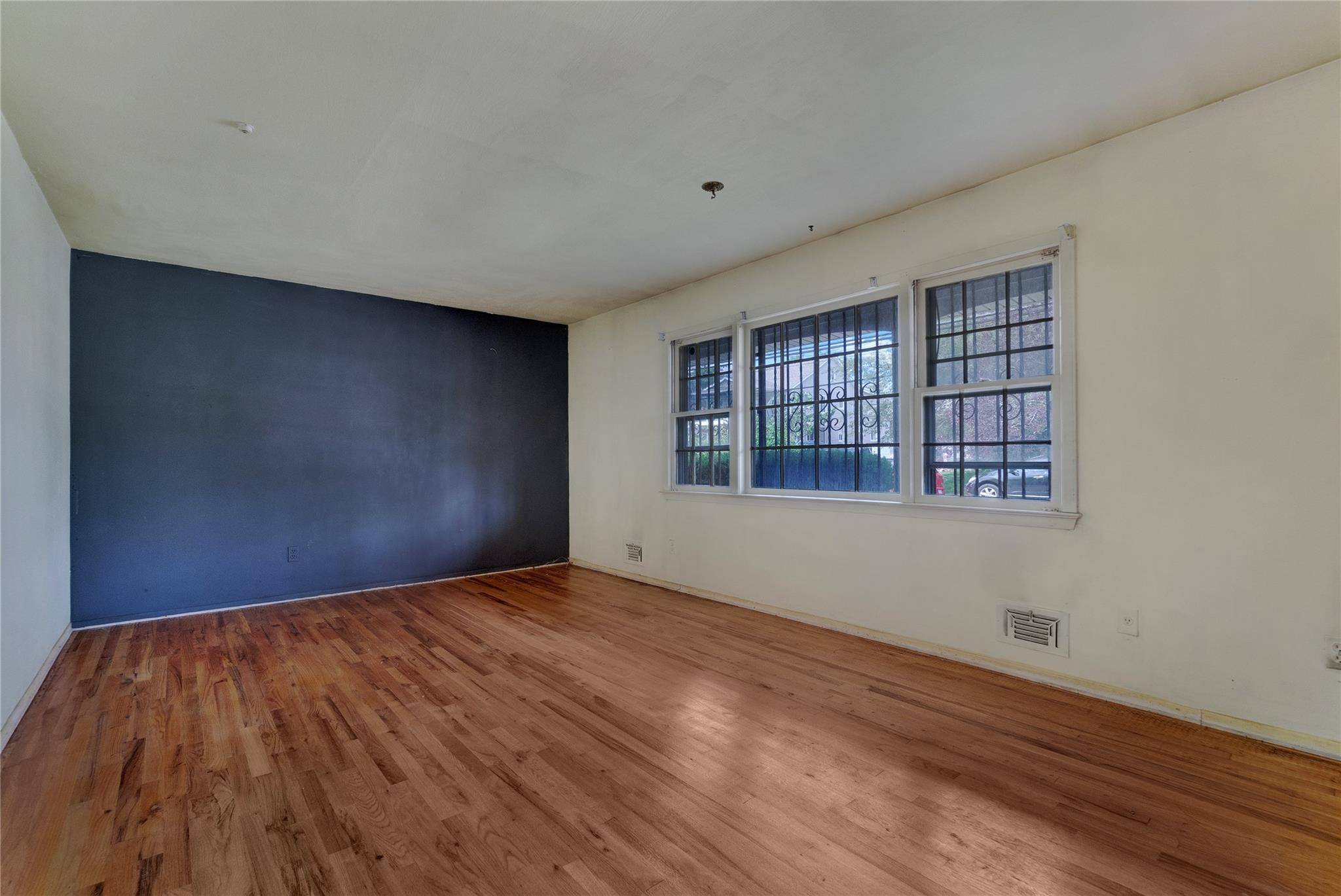 Far Rockaway, NY 11691,2805 Mott AVE