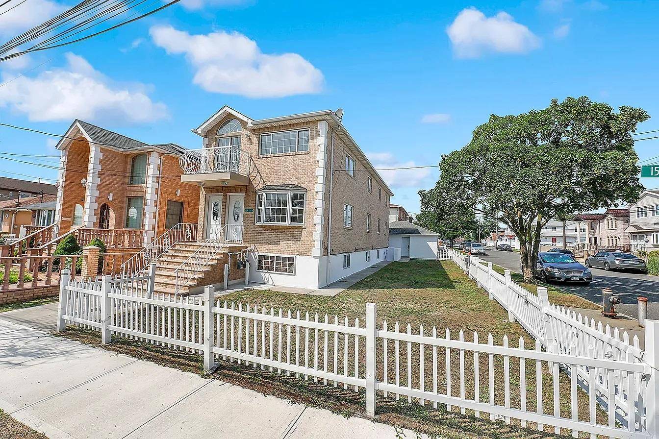 South Ozone Park, NY 11420,124-19 152 AVE