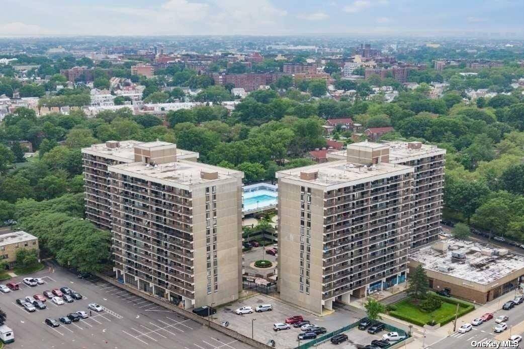 Flushing, NY 11367,150-38 Union Turnpike #11G