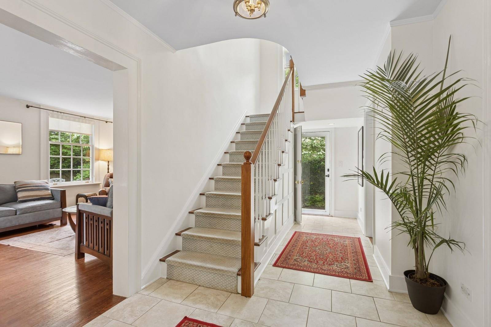 Bronxville, NY 10708,21 Hemlock RD