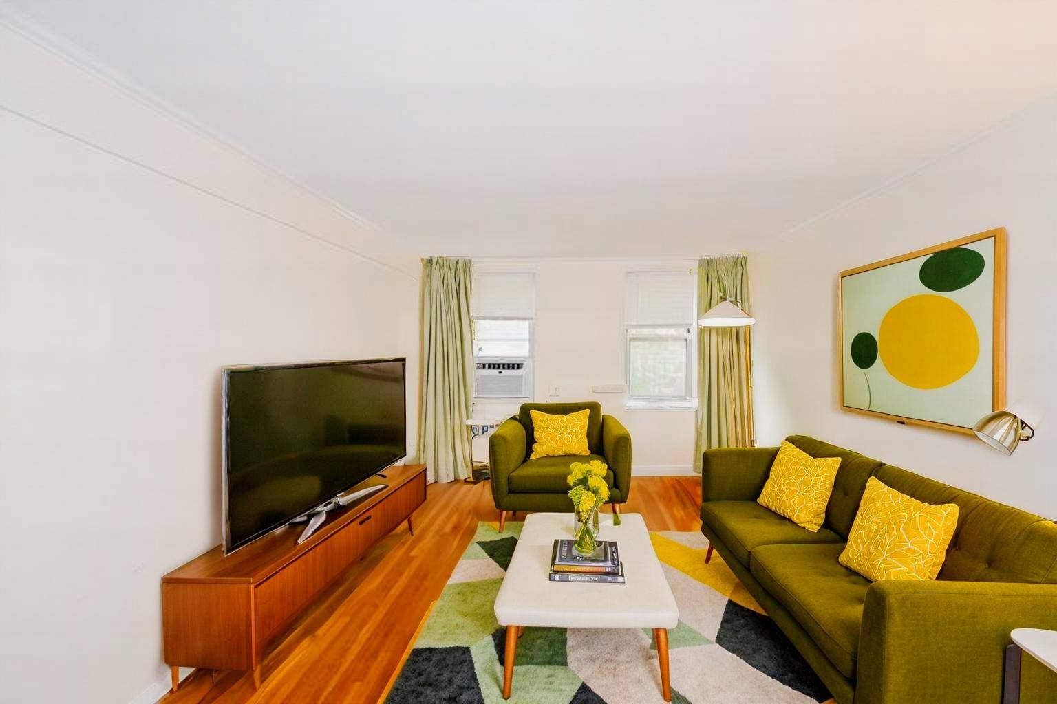 Bronxville, NY 10708,2 Louisiana AVE #3H