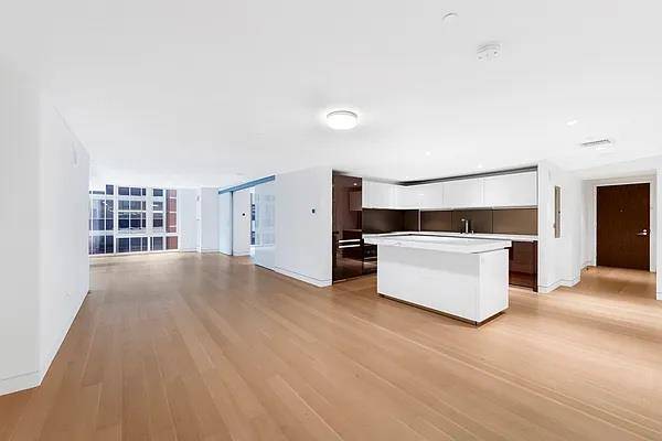New York (manhattan), NY 10019,135 W 52nd ST #8D