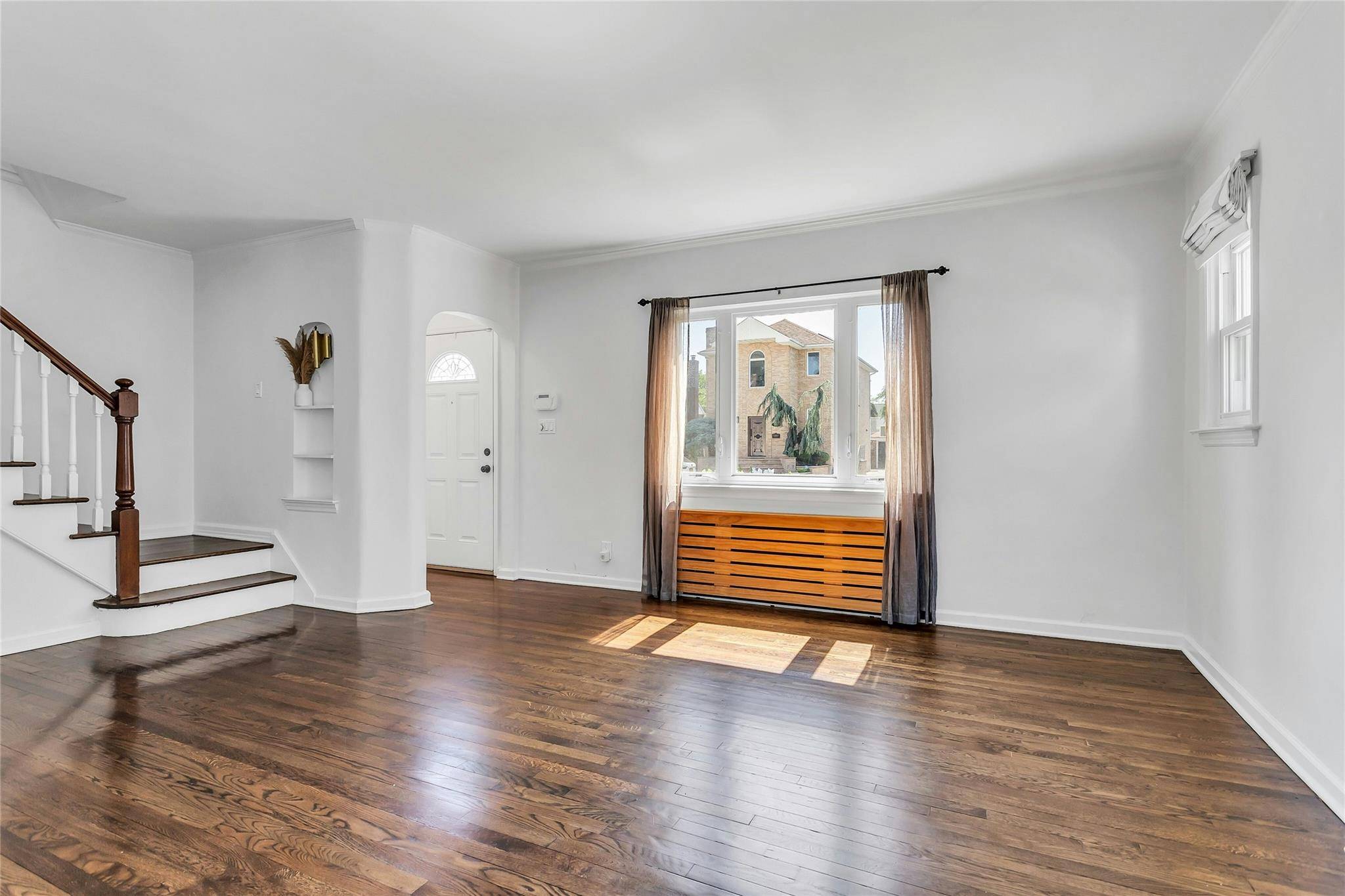 Oakland Gardens, NY 11364,7931 211th ST