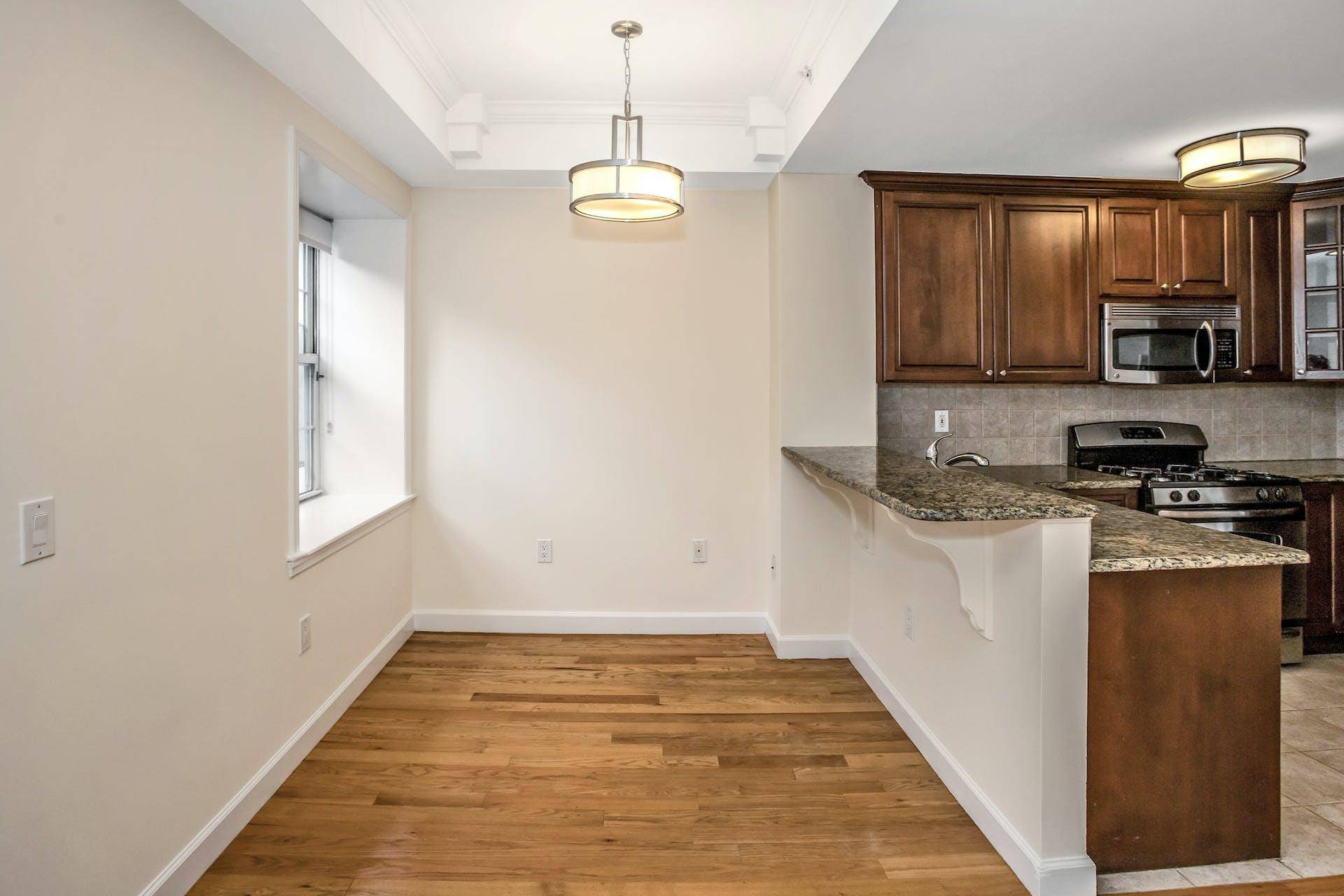 Whitestone, NY 11357,150-31 12th AVE #112