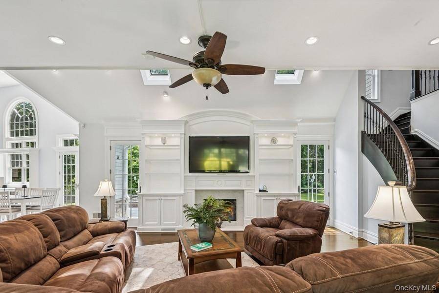 Woodbury, NY 11797,3 The Brae