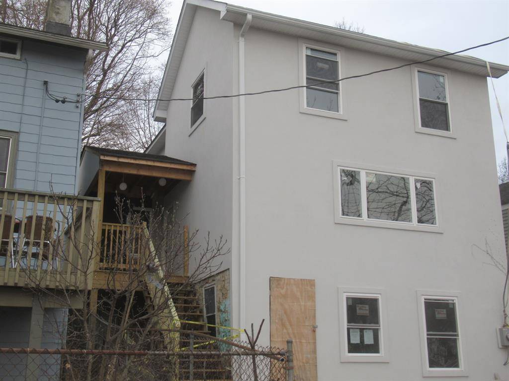 Beacon, NY 12508,12 Louisa ST