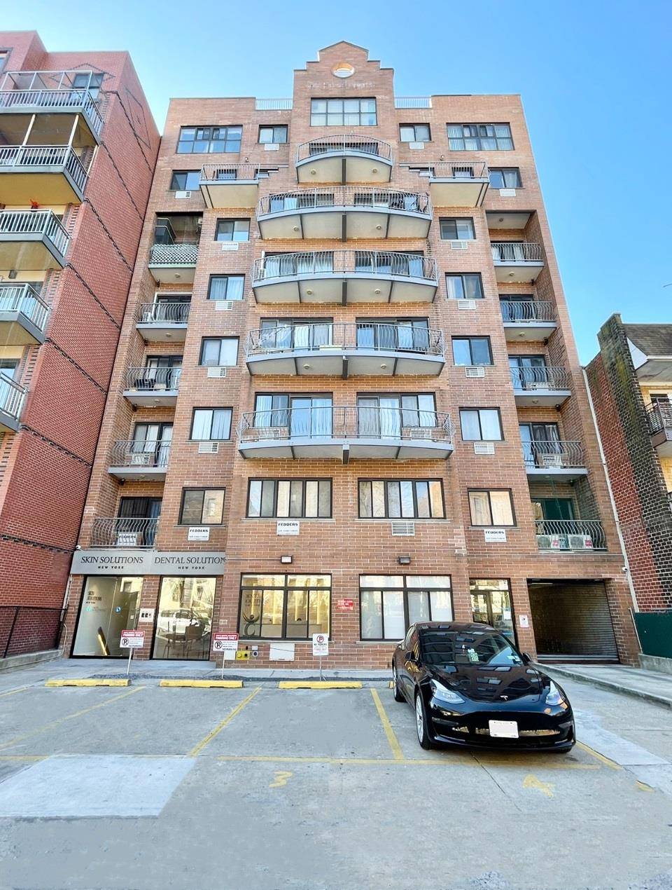 Flushing, NY 11354,144-48 Roosevelt AVE #3B
