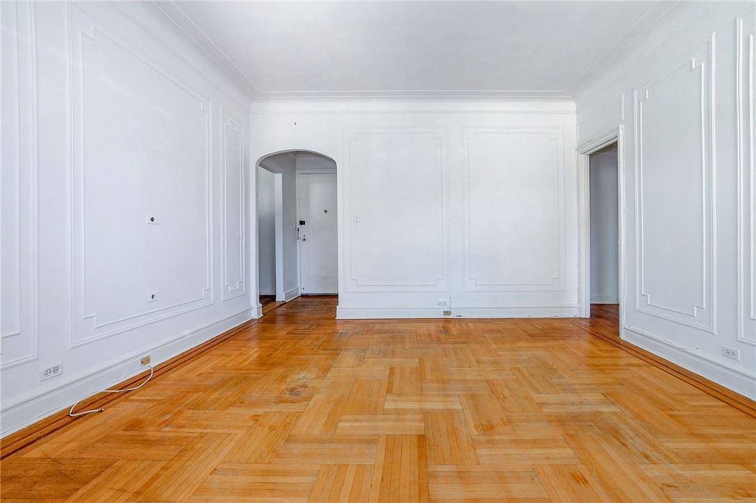 Larchmont, NY 10538,14 N Chatsworth AVE #5K