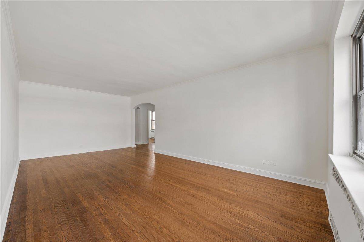 Rego Park, NY 11374,98-120 Queens Blvd BLVD #5G