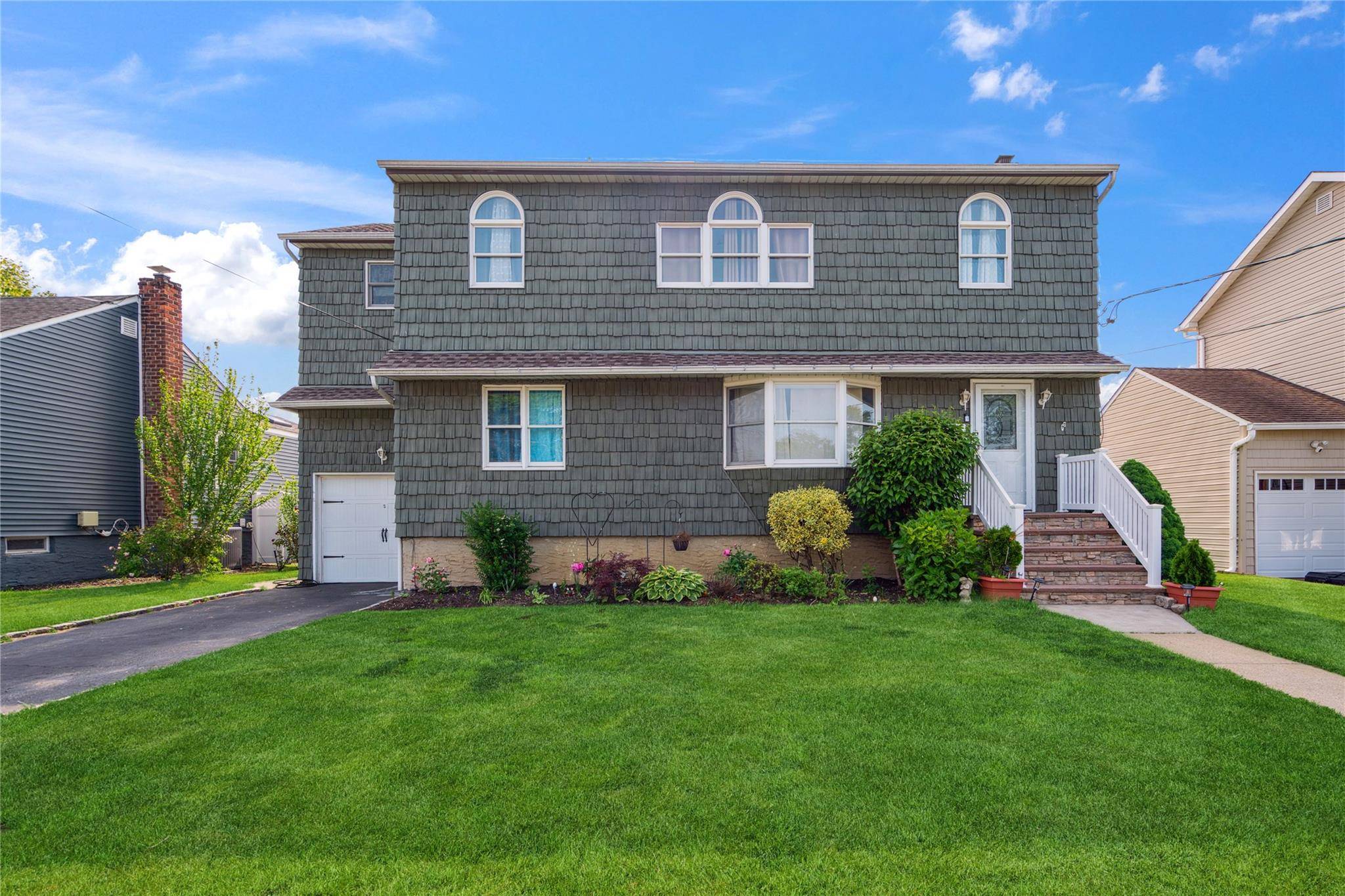 Massapequa Park, NY 11762,117 Ocean AVE