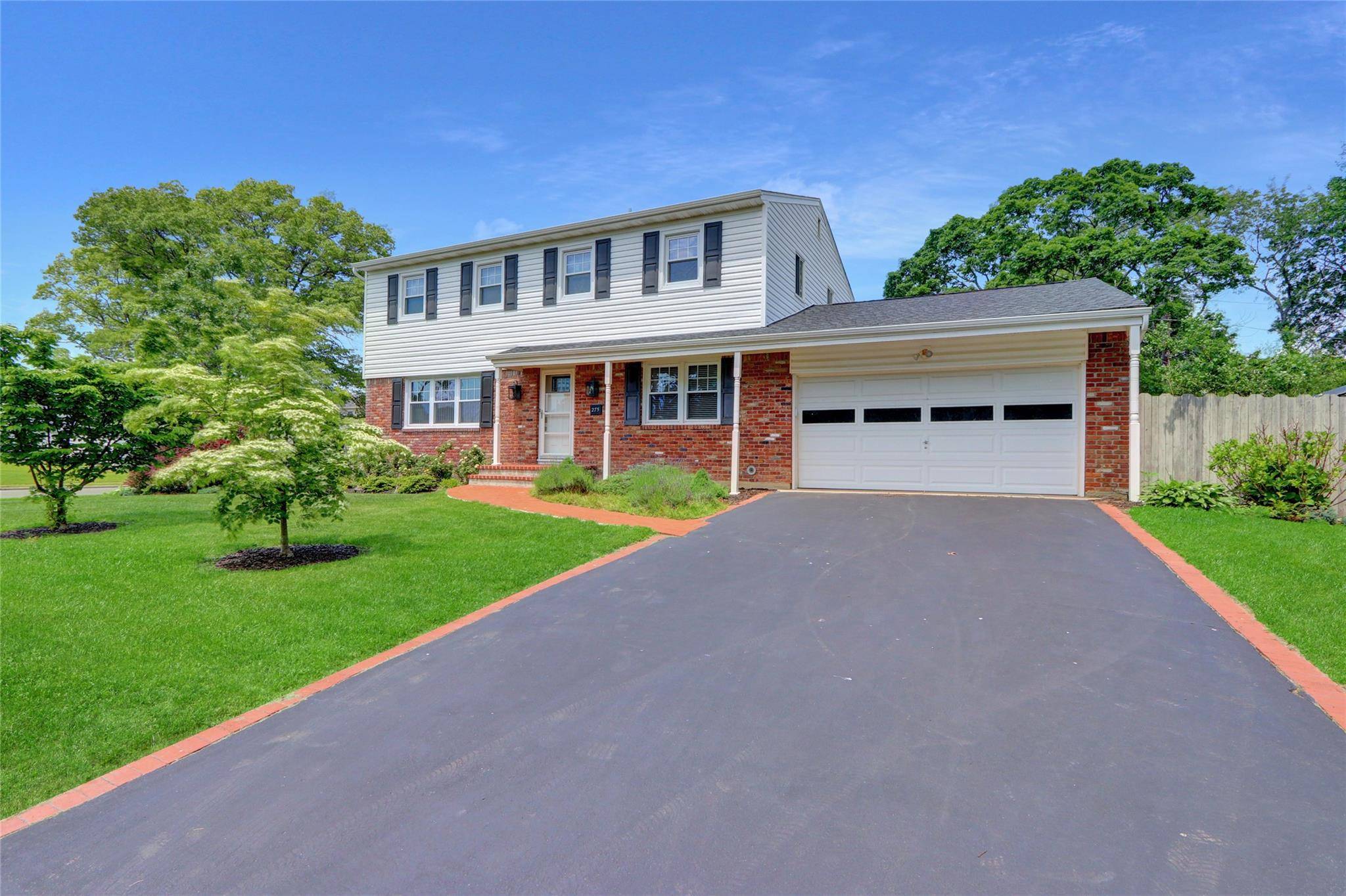 Holbrook, NY 11741,275 Kerry ST