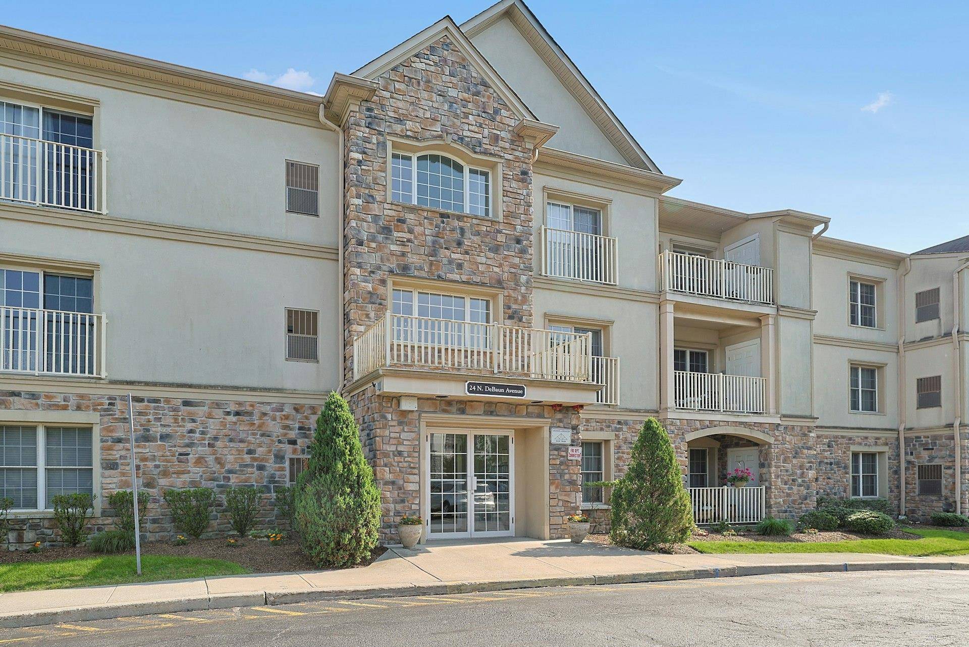 Suffern, NY 10901,24 N De Baun AVE #308