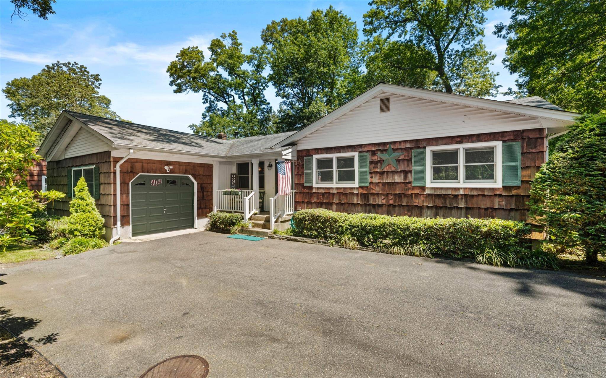 Setauket, NY 11733,23 Cedar AVE